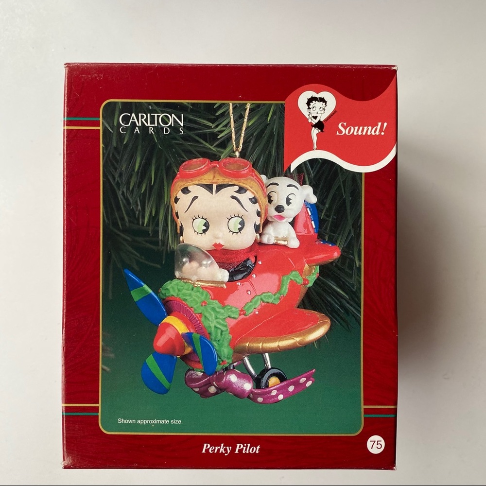 ✨NEW IN BOX - Rare Betty Boop Ornament✨